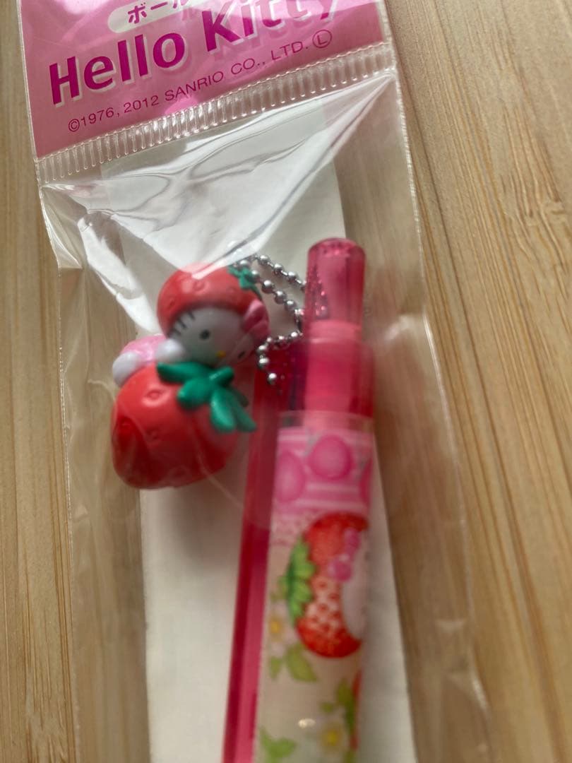 【ご当地キティ】栃木限定 抱きつきいちご ボールペン　新品未開封　キティちゃん