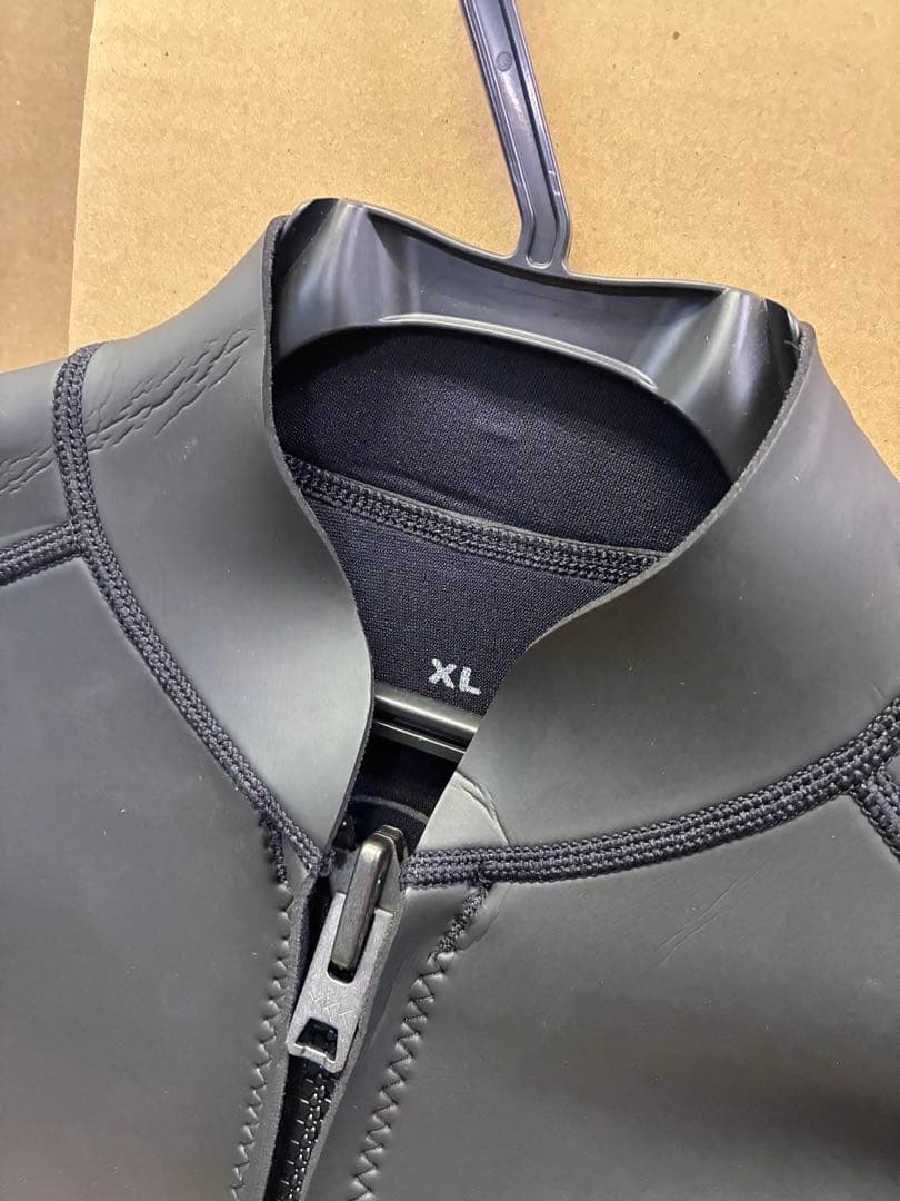 未使用品　長袖タッパー スキン生地　メンズウエットスーツ　XLサイズ