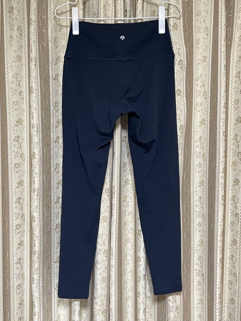 【美品】SUKALA ベーシックレギンス　ネイビー　M LAVA