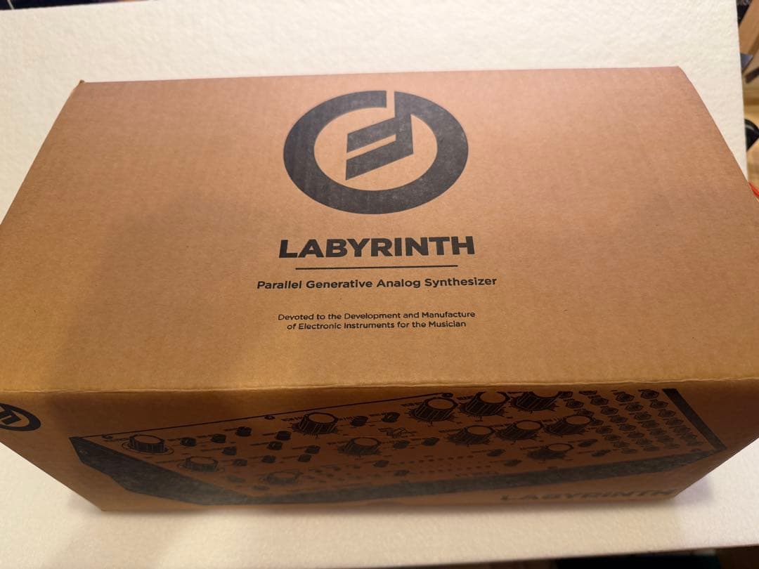 moog labyrinth シンセサイザー　モジュラーシンセ