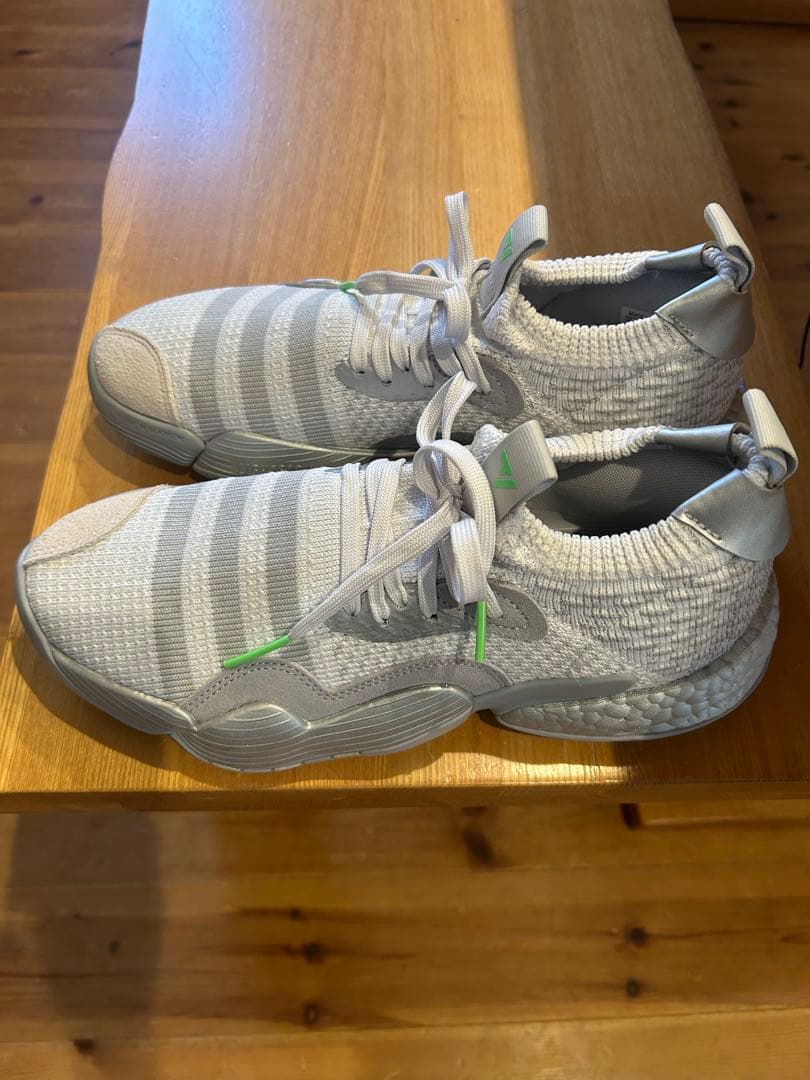 adidas トレイヤング2