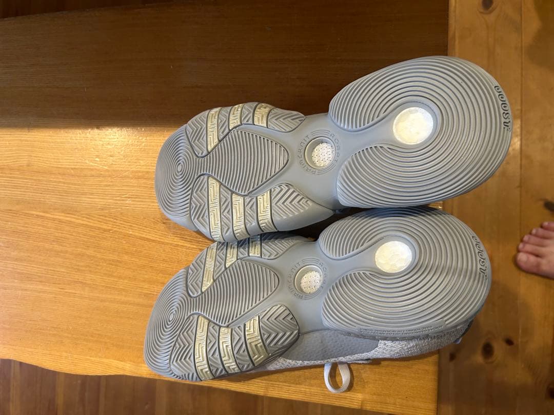 adidas トレイヤング2