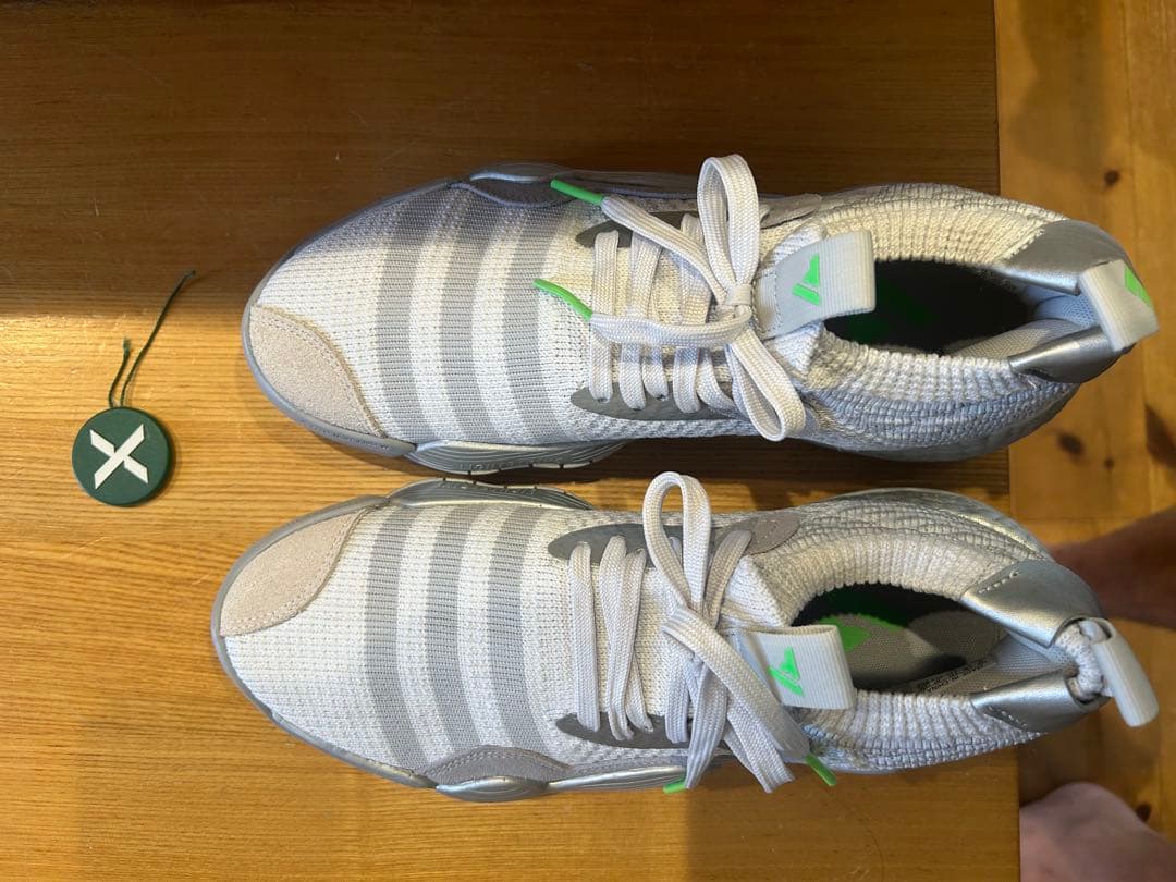 adidas トレイヤング2