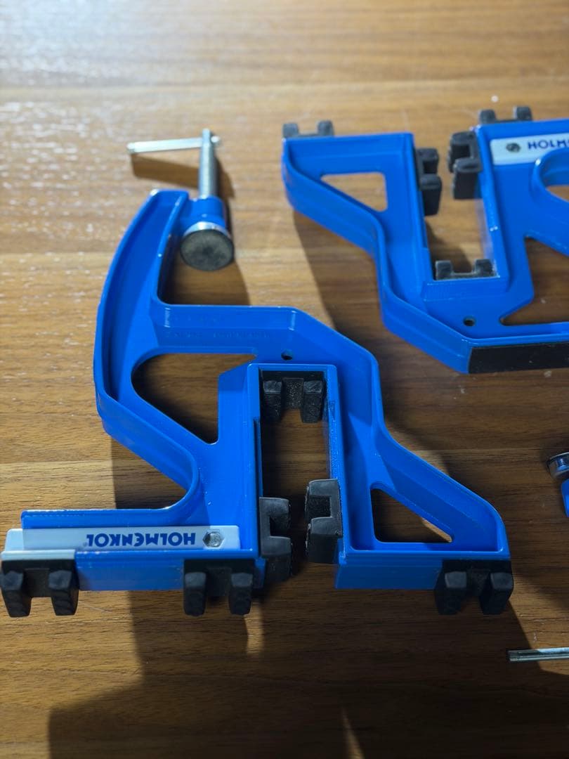 イタリア製 HOLMENKOL ベース可変 金属製チューンナップバイス