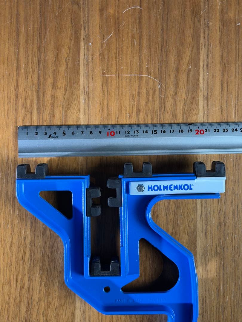 イタリア製 HOLMENKOL ベース可変 金属製チューンナップバイス