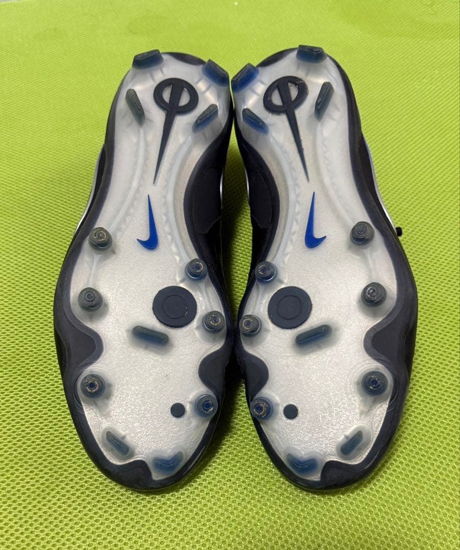 Nike ナイキ　ティエンポFG