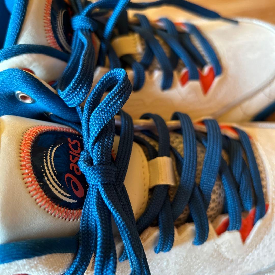 ASICS UNPREAR バスケットシューズ ホワイト/ブルー