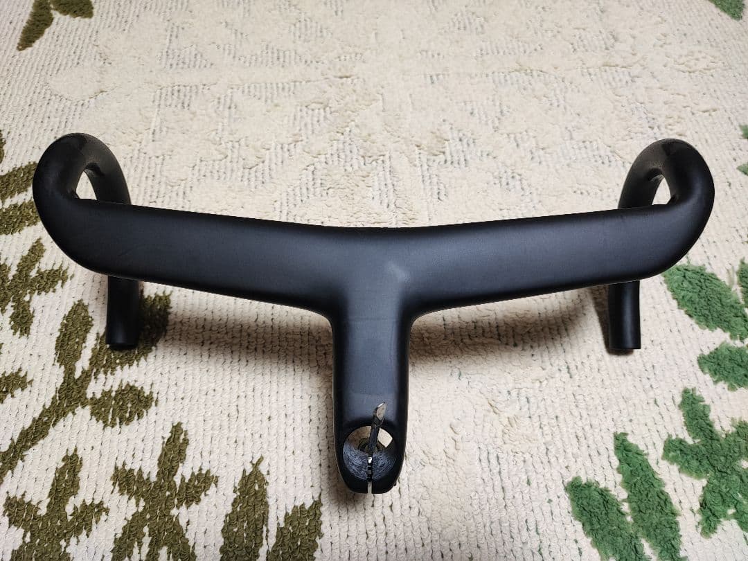一体型フルカーボンハンドル 380 110mm