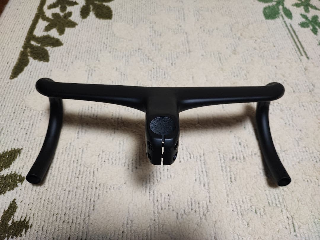 一体型フルカーボンハンドル 380 110mm