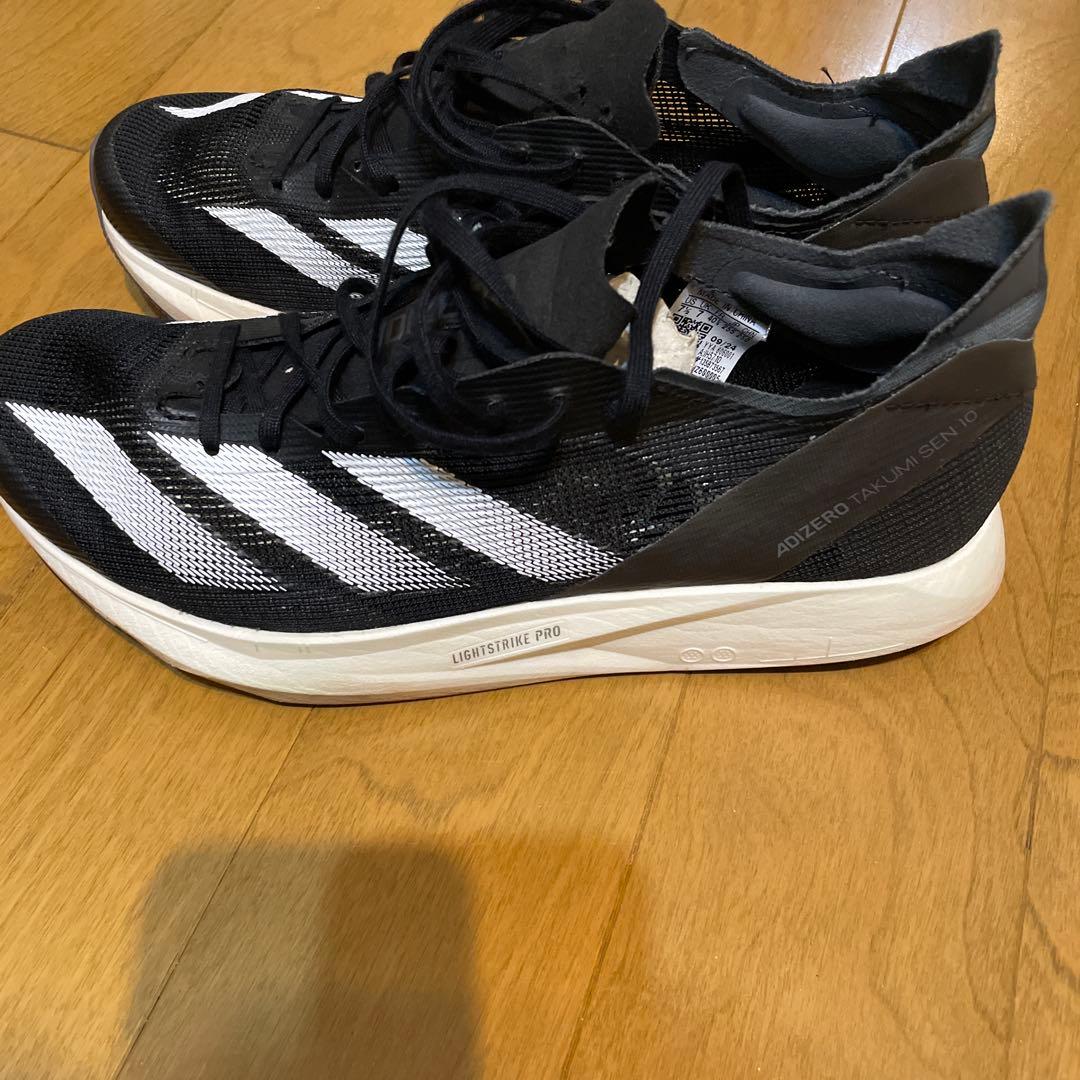adidas タクミセン　黒　25.5