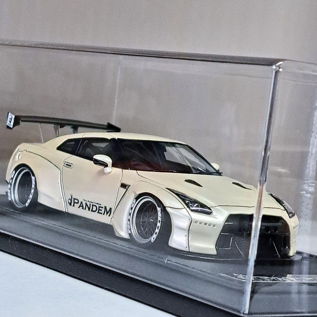イグニッションモデル 1/43 PANDEM R35 GT-R パールホワイト