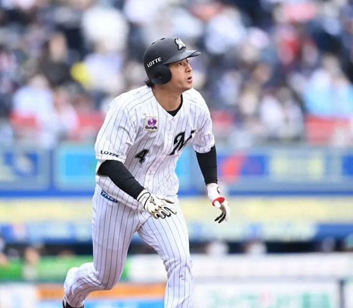 ロッテ　藤岡裕大　バッティンググローブ