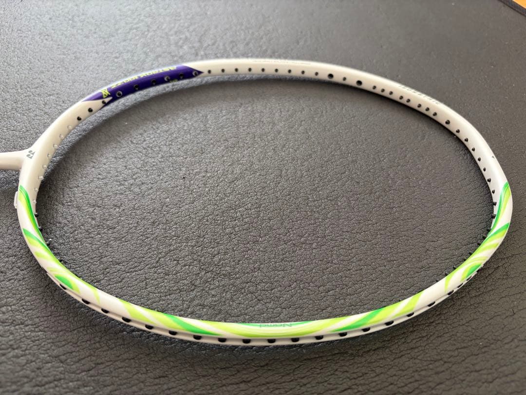 【国内正規品/新品】YONEX アストロクス100ZZ VA 3U5