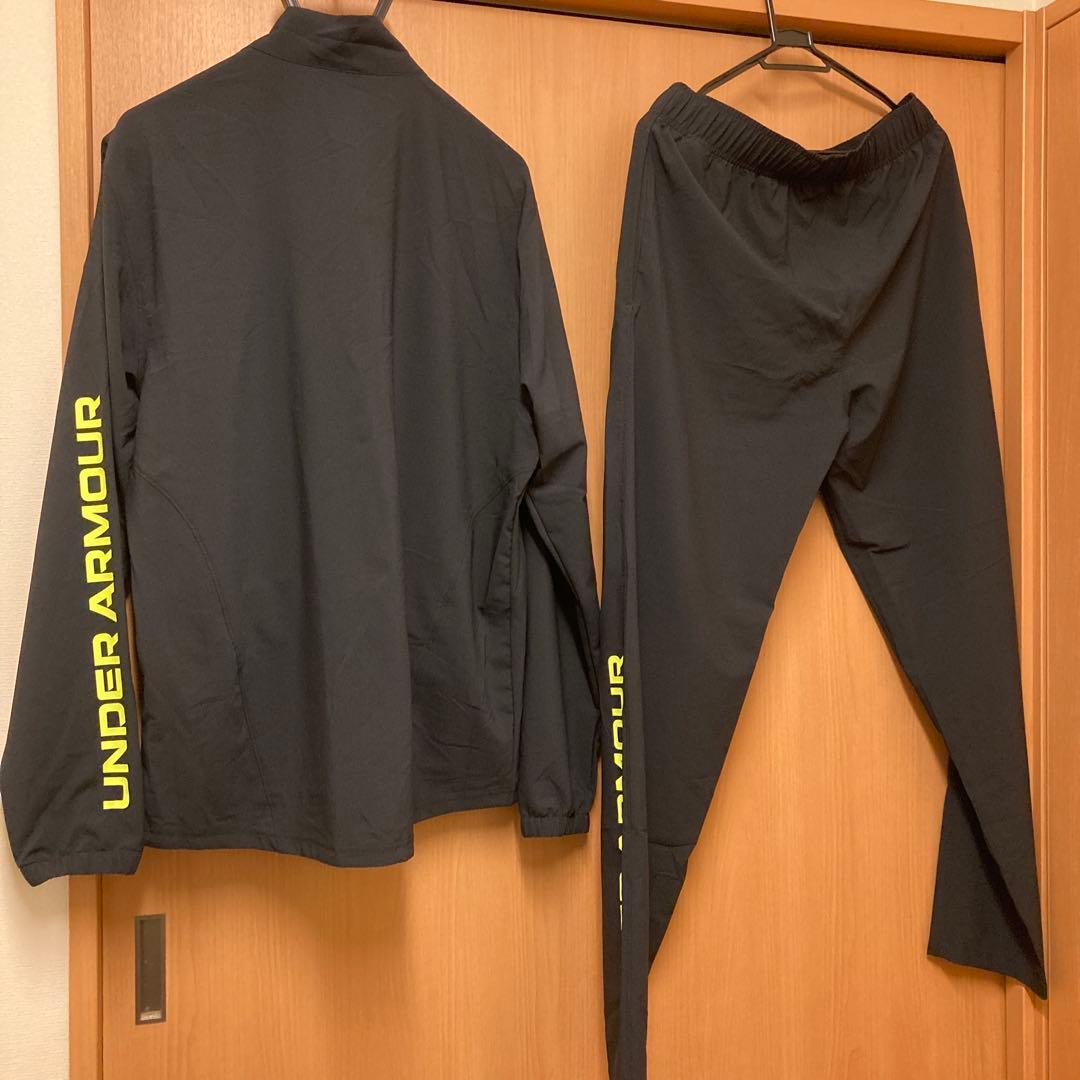定価¥17.050 未使用【UNDER ARMOUR】薄手セットアップ　ブラック