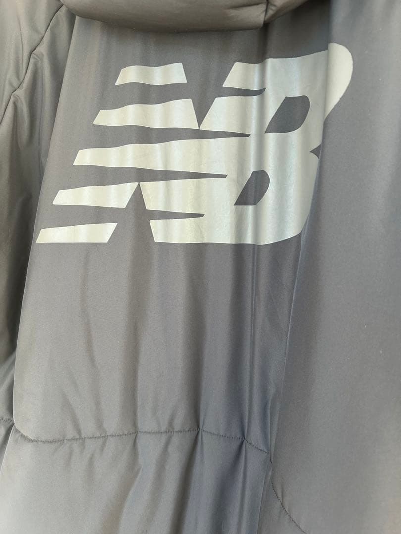 New Balance 黒 ベンチコートＬ