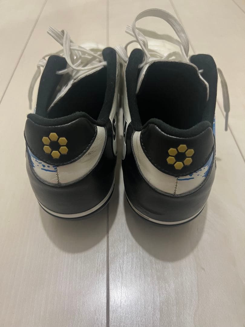【美品】SFIDAサッカースパイク 27.5cm白　【練習着ソックス付き】