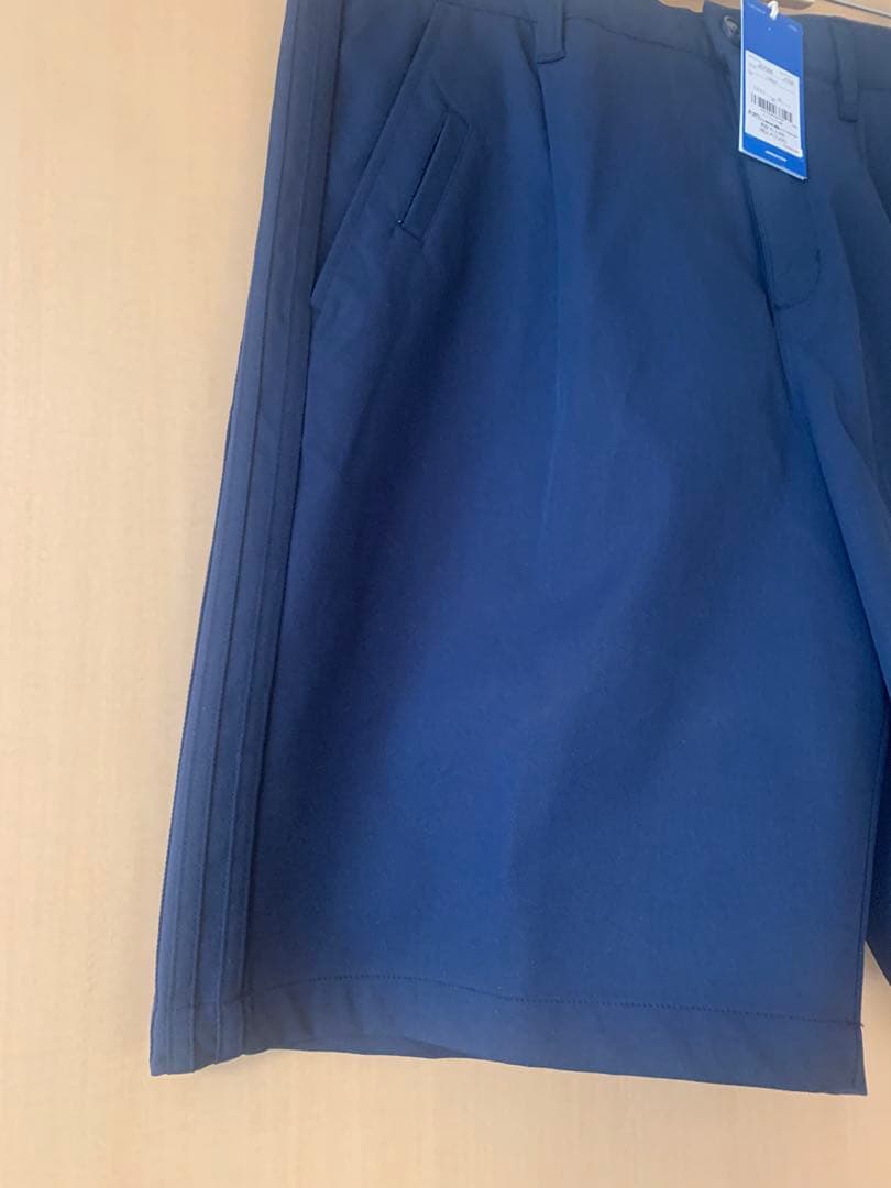 アディダスオリジナルスゴルフ　ハーフパンツ　ネイビー　ウエスト82