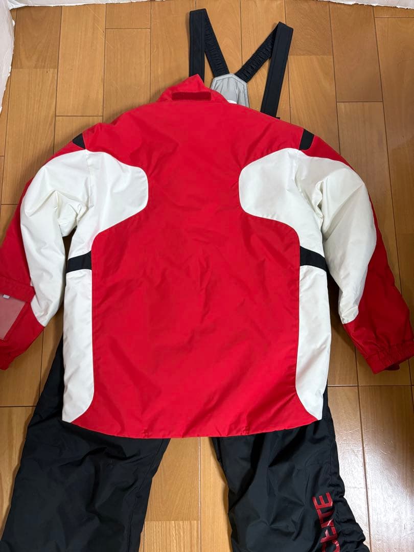DESCENTE デサント ジュニアスキーウェア 上下 150サイズ（調整可）