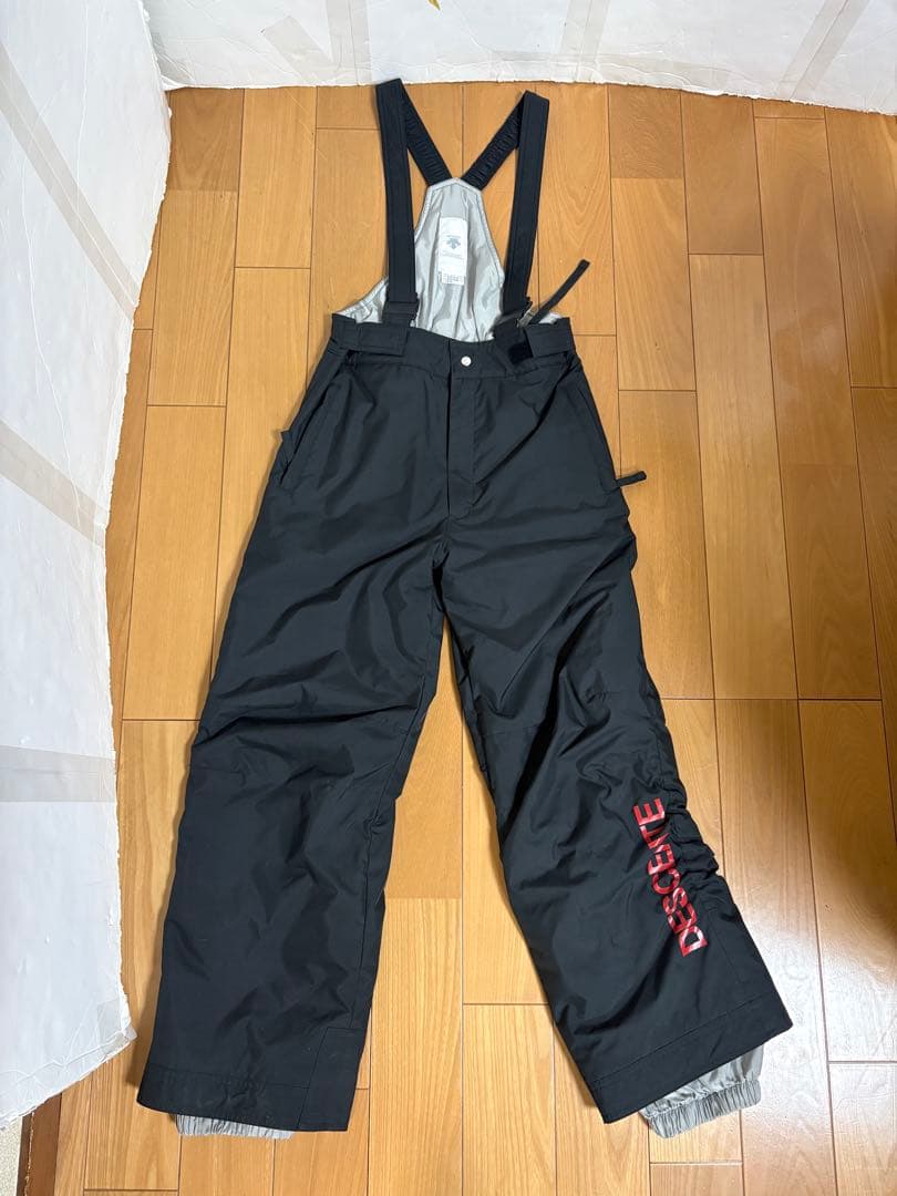 DESCENTE デサント ジュニアスキーウェア 上下 150サイズ（調整可）