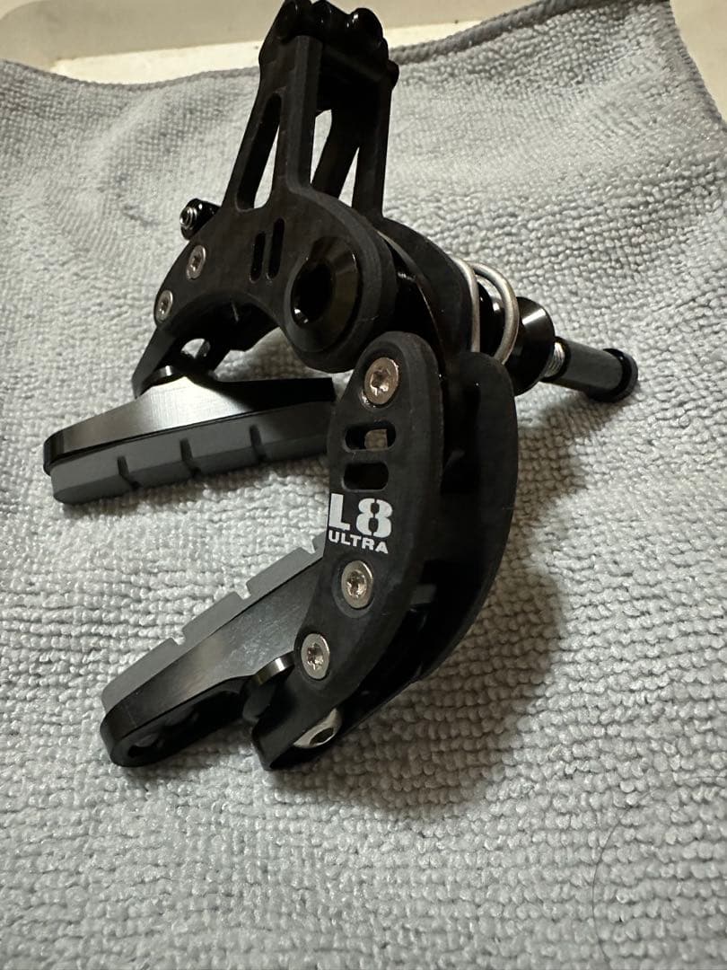 新品/超軽量自転車カーボンベースブレーキキャリパー/アルミリムパッド/フロント用