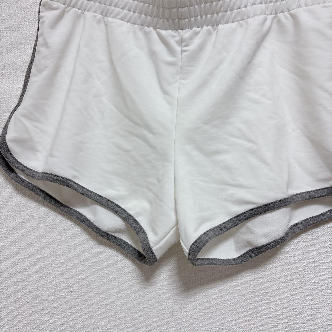 FOREVER 21 ホワイトショートパンツ 〖L〗 ジムウェア 新品タグ付き