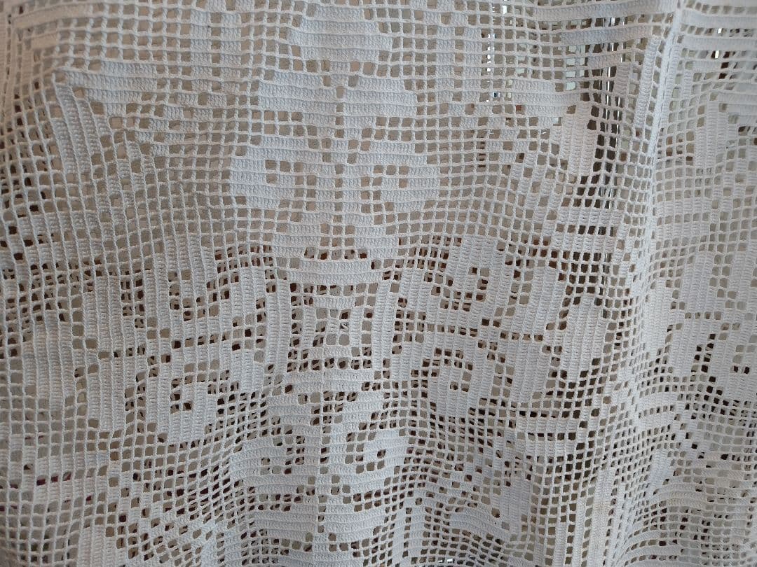 ホワイトレースカバー フリンジ付き ハンドメイド　ビンテージ