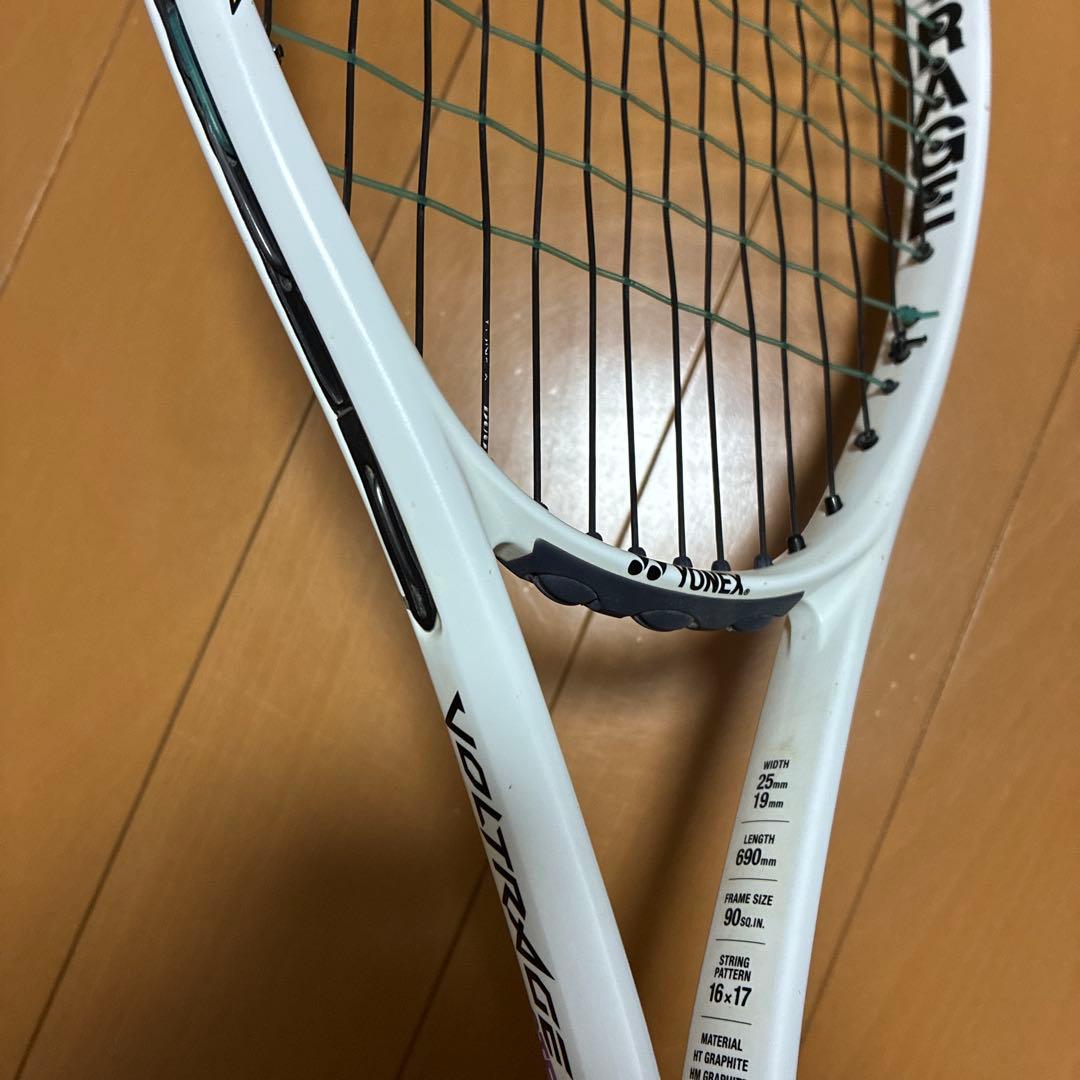 YONEX VOLTRAGE テニスラケット　型番···7V STEER