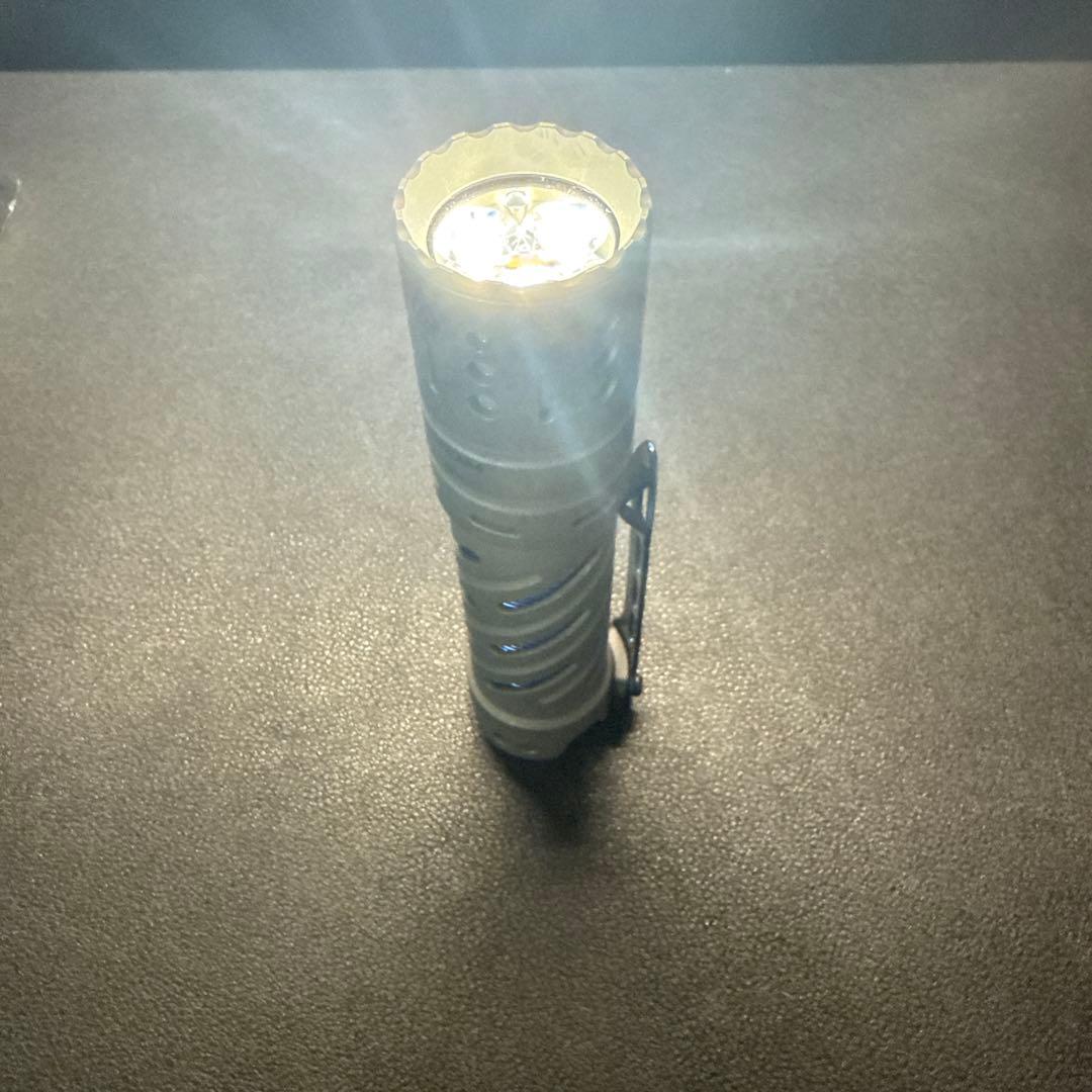ACEBEAM E70 MINI (ストーンウォッシュ チタン)　懐中電灯