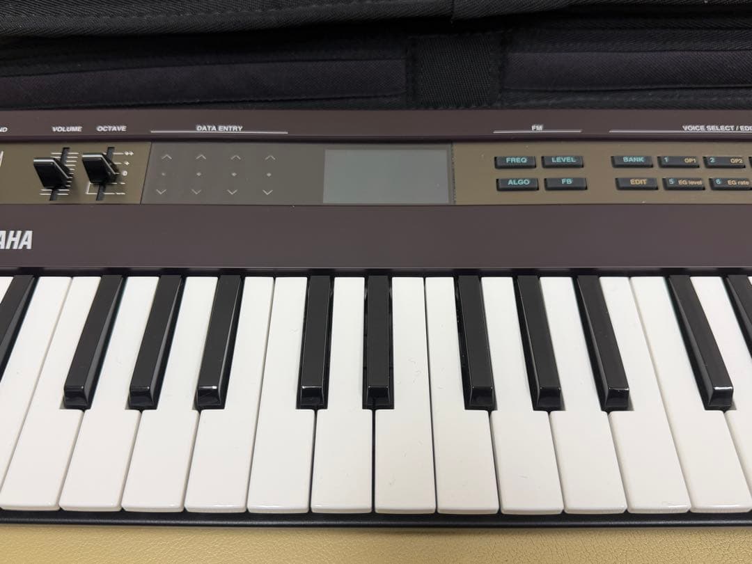 Yamaha reface DX 専用ケース、付属品付き