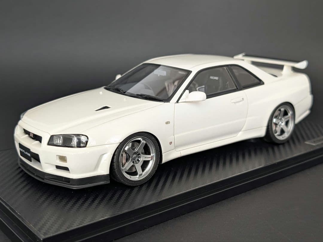 イグニッションモデル 1/18 GT-R BNR34 V-specⅡ ホワイト