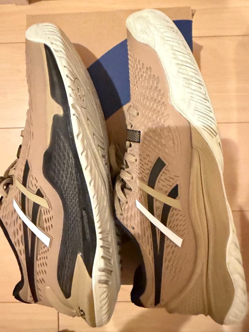 ASICS テニスシューズ ベージュ