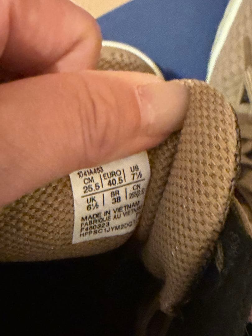 ASICS テニスシューズ ベージュ