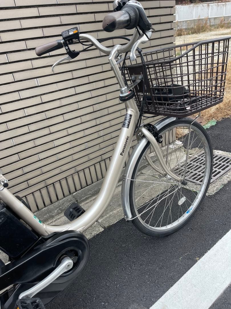 電動アシスト自転車 ベージュ 前バスケット付き