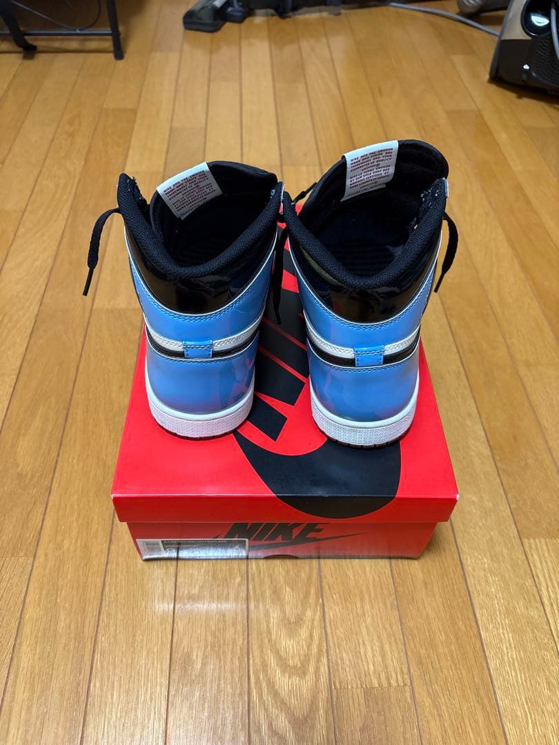 Nike Air Jordan 1 赤白黒 ハイカット