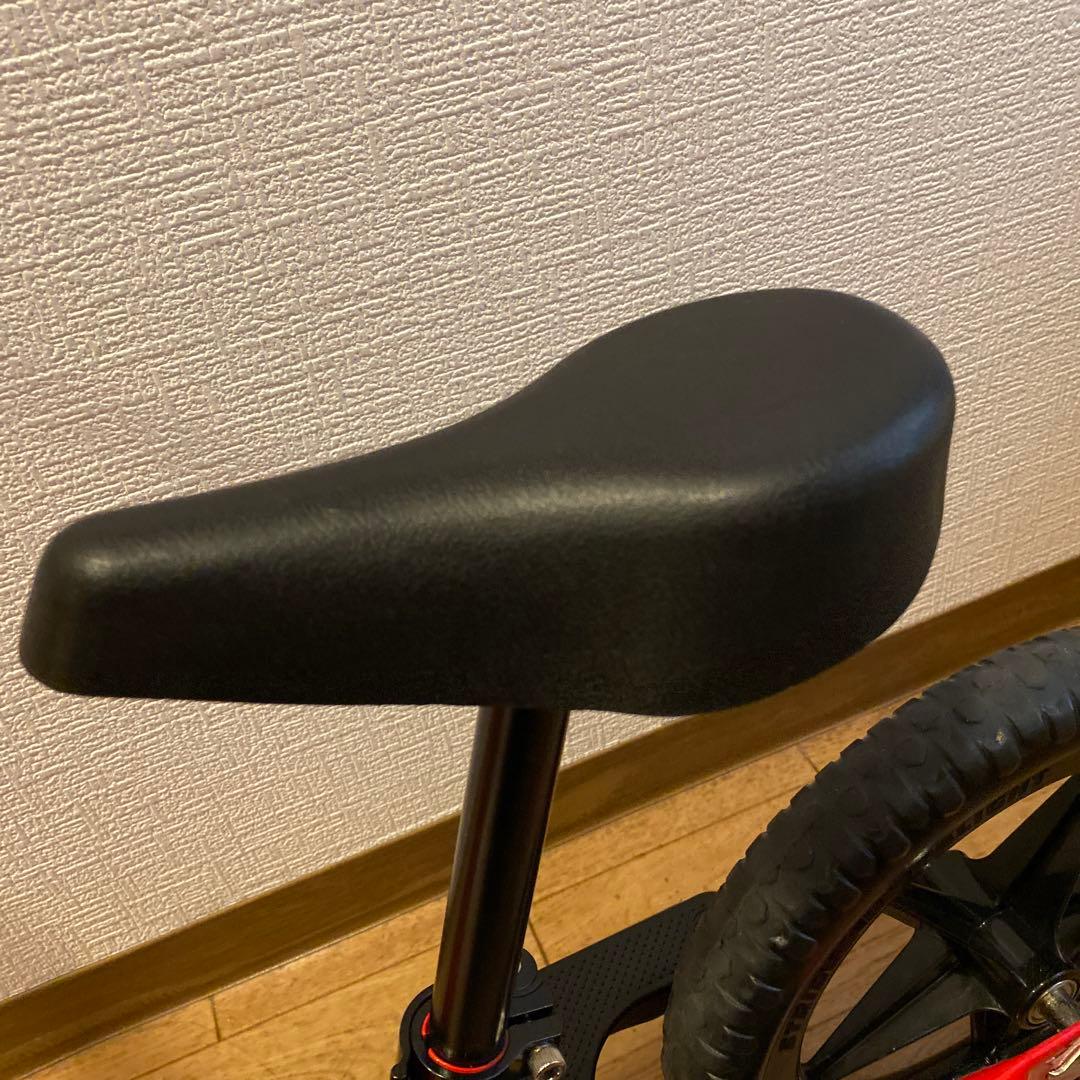 美品 STRIDER ストライダー スポーツタイプ 赤