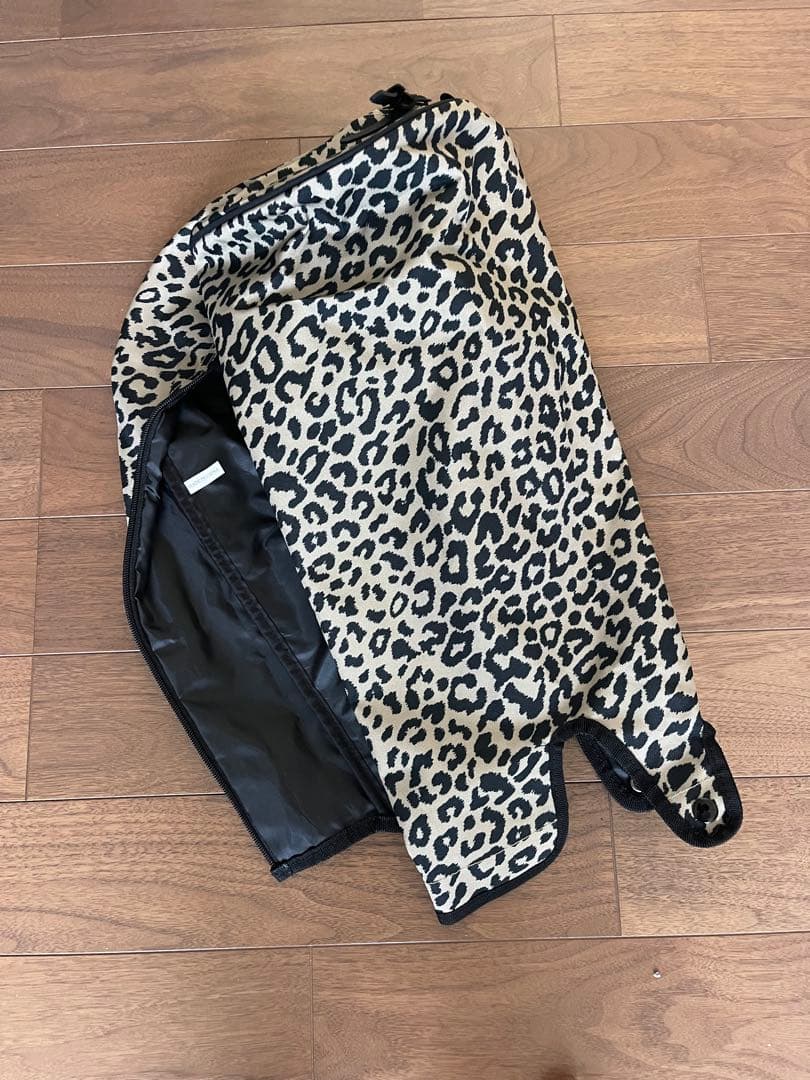 ニューバランス　キャディバッグ　レオパード柄