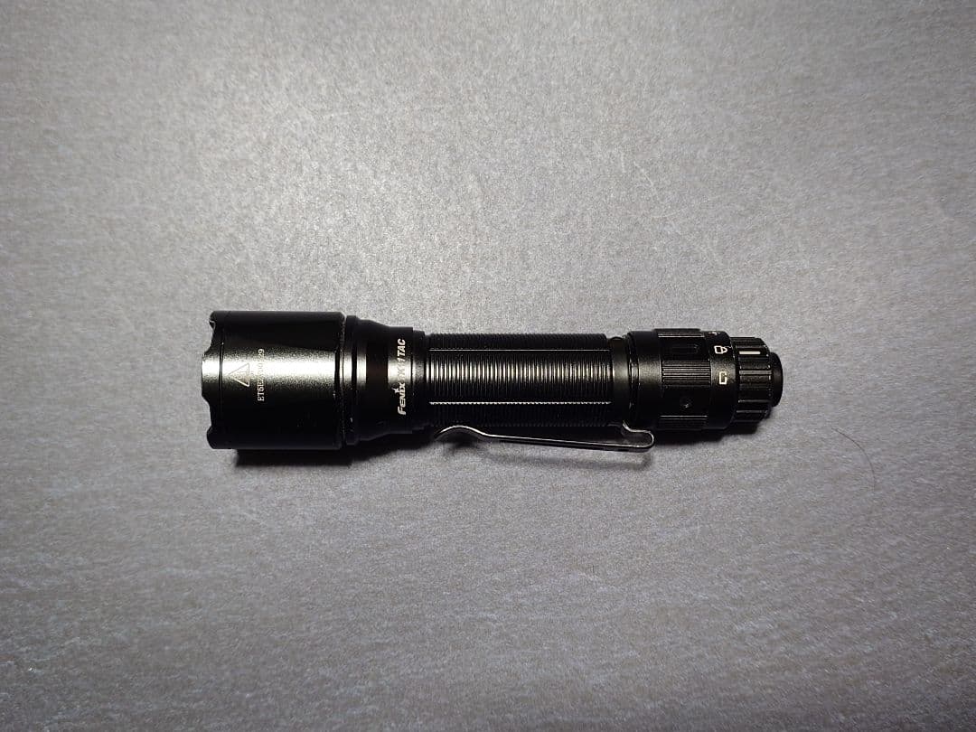 FENIX TK11TAC 懐中電灯