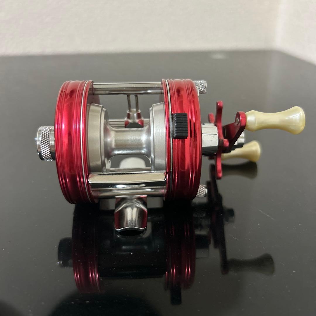 ABU Ambassadeur 1500C Nostalgia レッド
