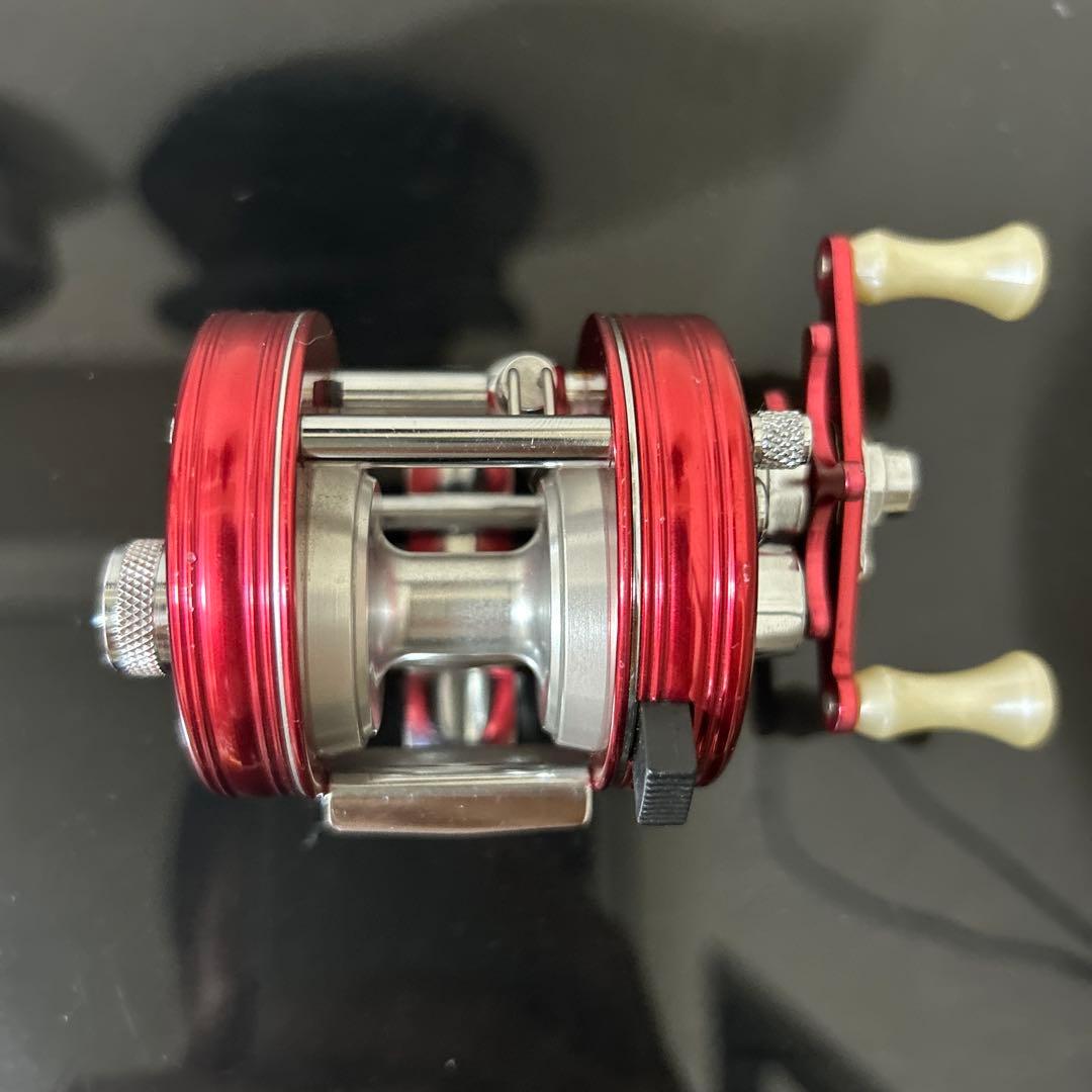ABU Ambassadeur 1500C Nostalgia レッド