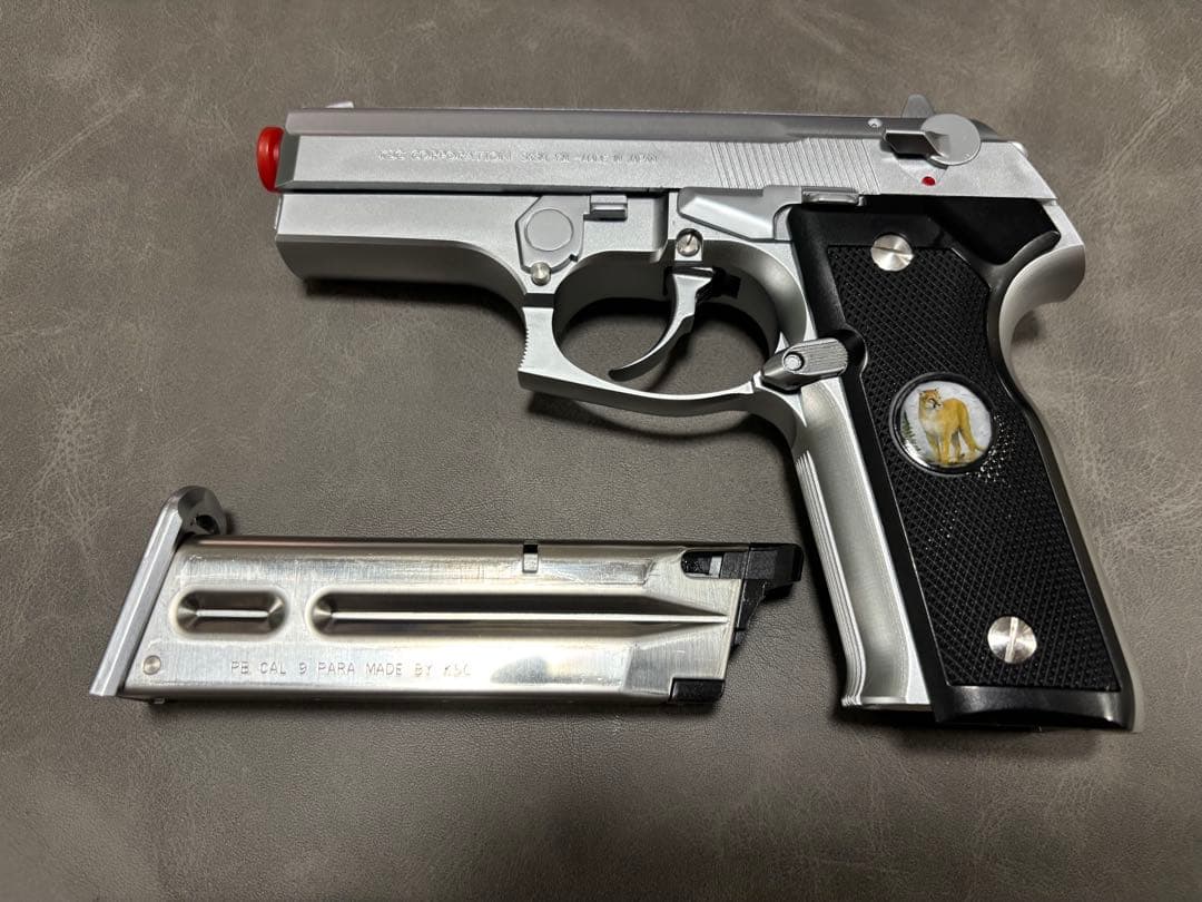 KSC M8000 COUGAR F ガスガン 予備マガジンとグリップ付