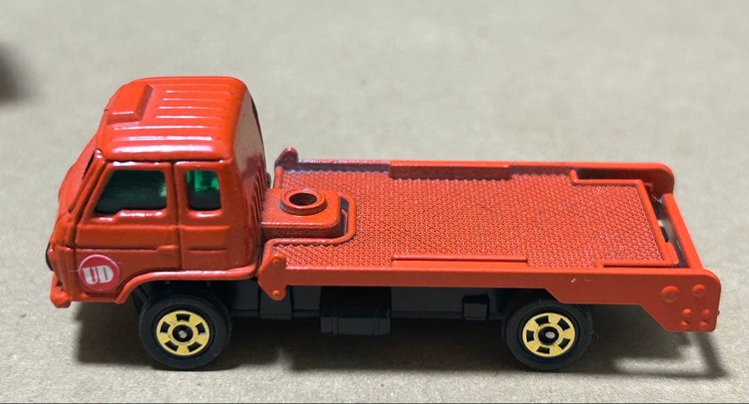 トミカ UD コンドル ブルドーザーキャリア 日本製