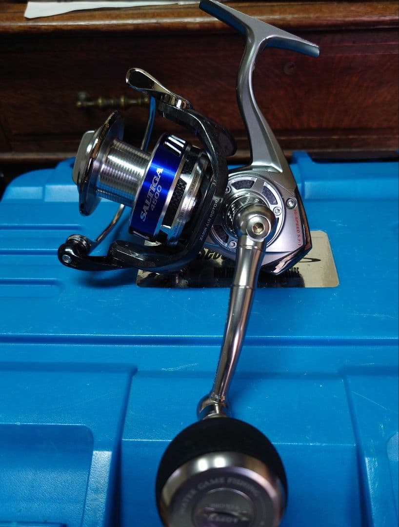 DAIWA 10ソルティガ4500h ２台 somハンドル スペアスプール