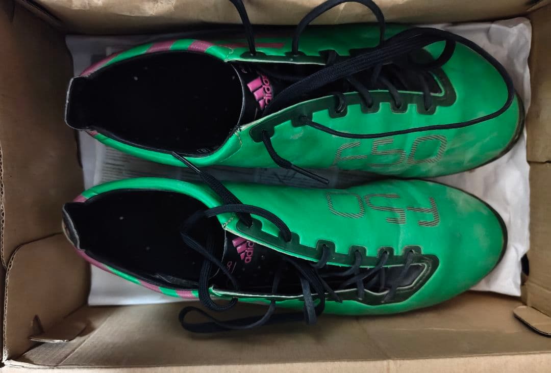 adidas F50 サッカーシューズ スパイク