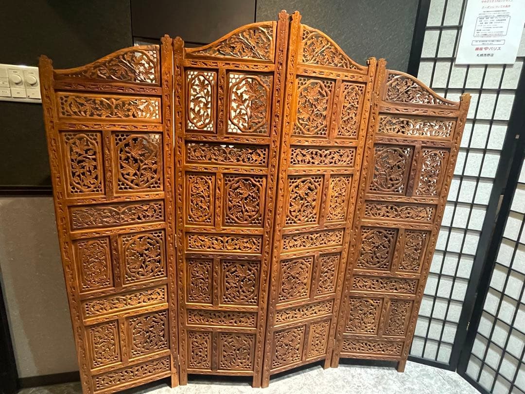 ★木製透かし彫り 4連パーテーションアジアン 衝立木製彫刻パーテーション