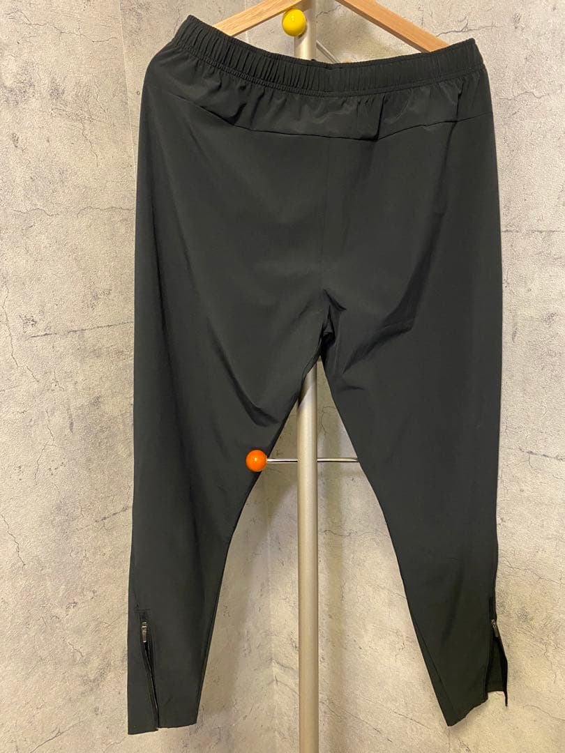 New Balance 黒 ジョガーパンツ　トレーニングパンツ 送料込