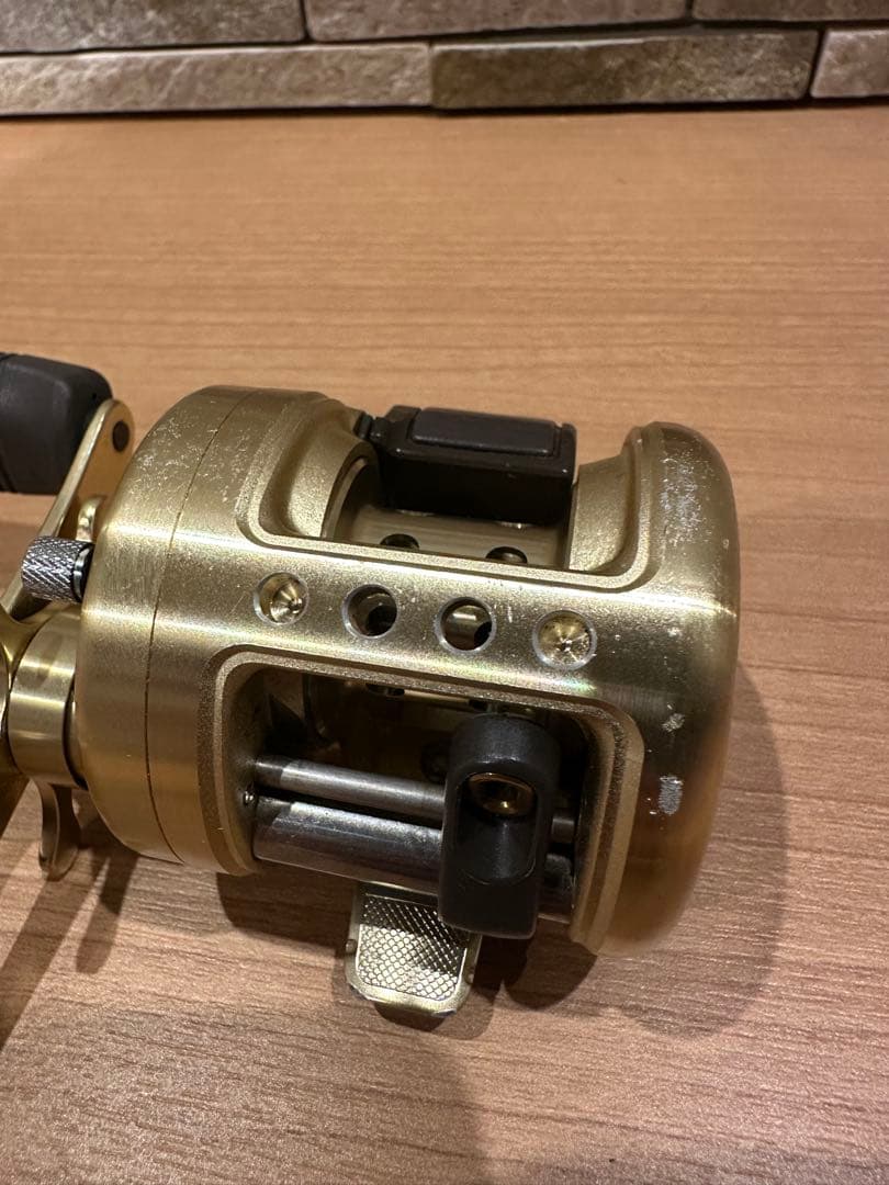 SHIMANO シマノCALCUTTA カルカッタ50XT 右ハンドル