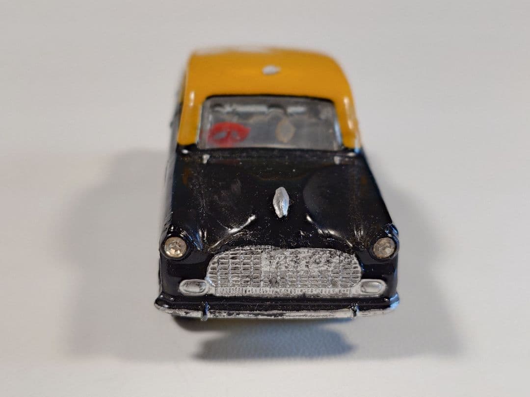 ミニカー Maxwell Ambassador Yelkew Cab