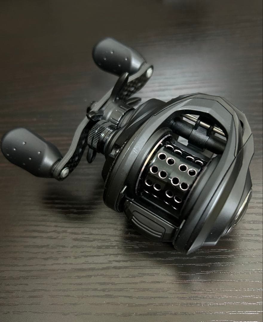 【超美品】Abu Garcia ROXANI BF8-L ベイトリール左ハンドル