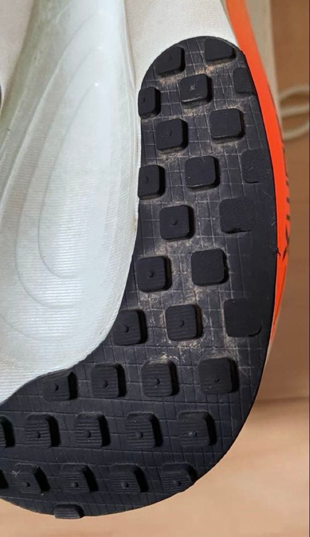 NIKEボメロ18