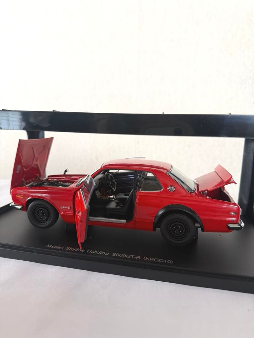 ミニカー 18/1 Nissan Skyline 2000GT-R (KPGC10)